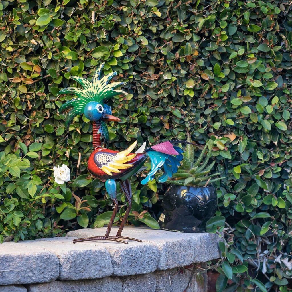 Alpine Corporation 19 Tall Indoor/Outdoor Wild Tropical Metal Rooster Yard Statue Decoration, Multicolor